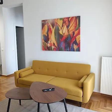 Gaya - The Yellow Apartamento Atenas